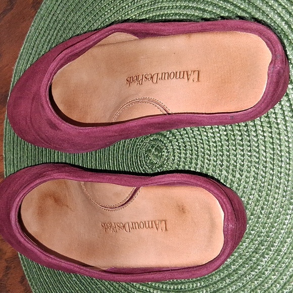 L' Amour Des Pieds Burgundy Suede Mules Size 7.5 - Picture 6 of 12